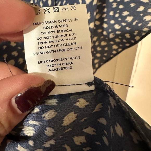 BloomChic batwing asymmetrical flowy top size 12 - Picture 13 of 13